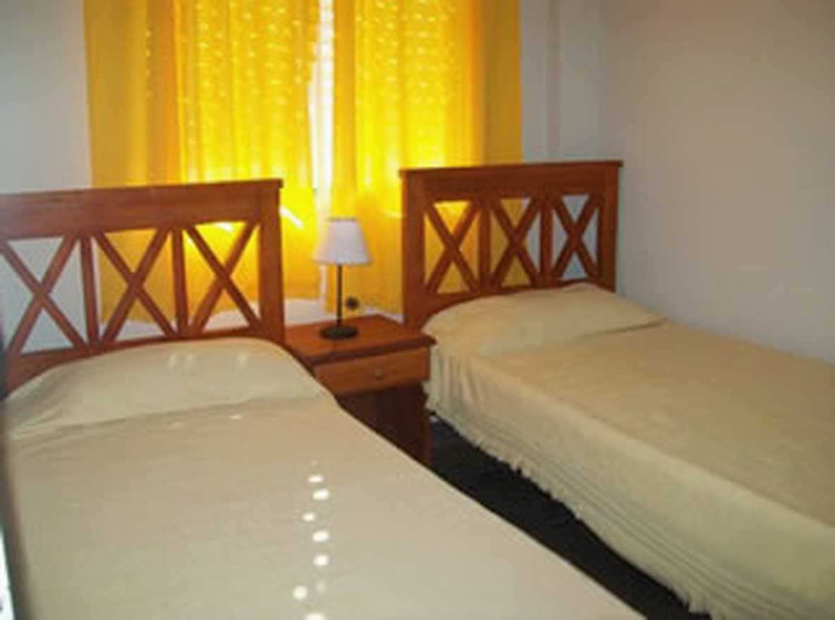 Departamentos con cochera y parrilla en Lucila del Mar miniatura 7