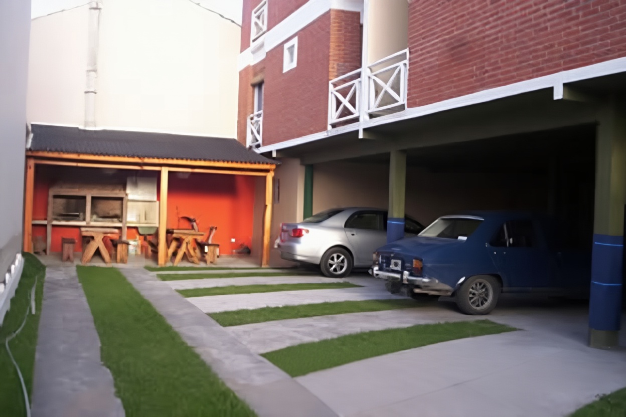 Departamentos con cochera y parrilla en Lucila del Mar miniatura 8