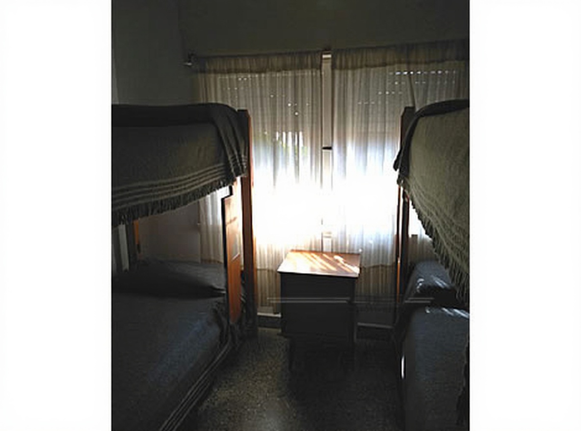 Departamentos en Villa Gesell a 5 cuadras del mar y 2 del centro miniatura 7