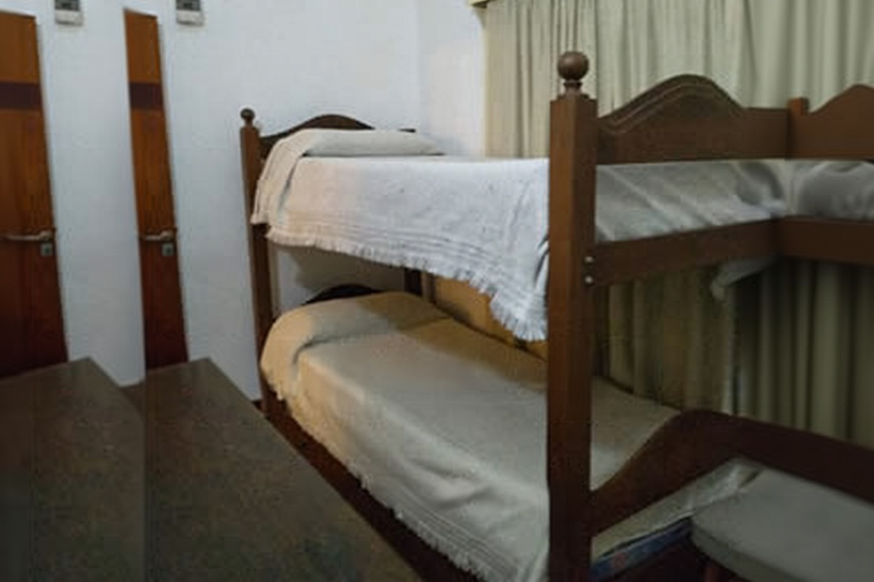 Departamentos en Villa Gesell a 5 cuadras del mar y 2 del centro miniatura 9