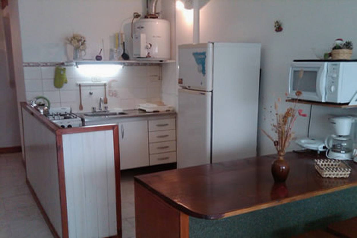 Departamentos con balcón y vista al mar frente al mar en Costa del Este miniatura 3