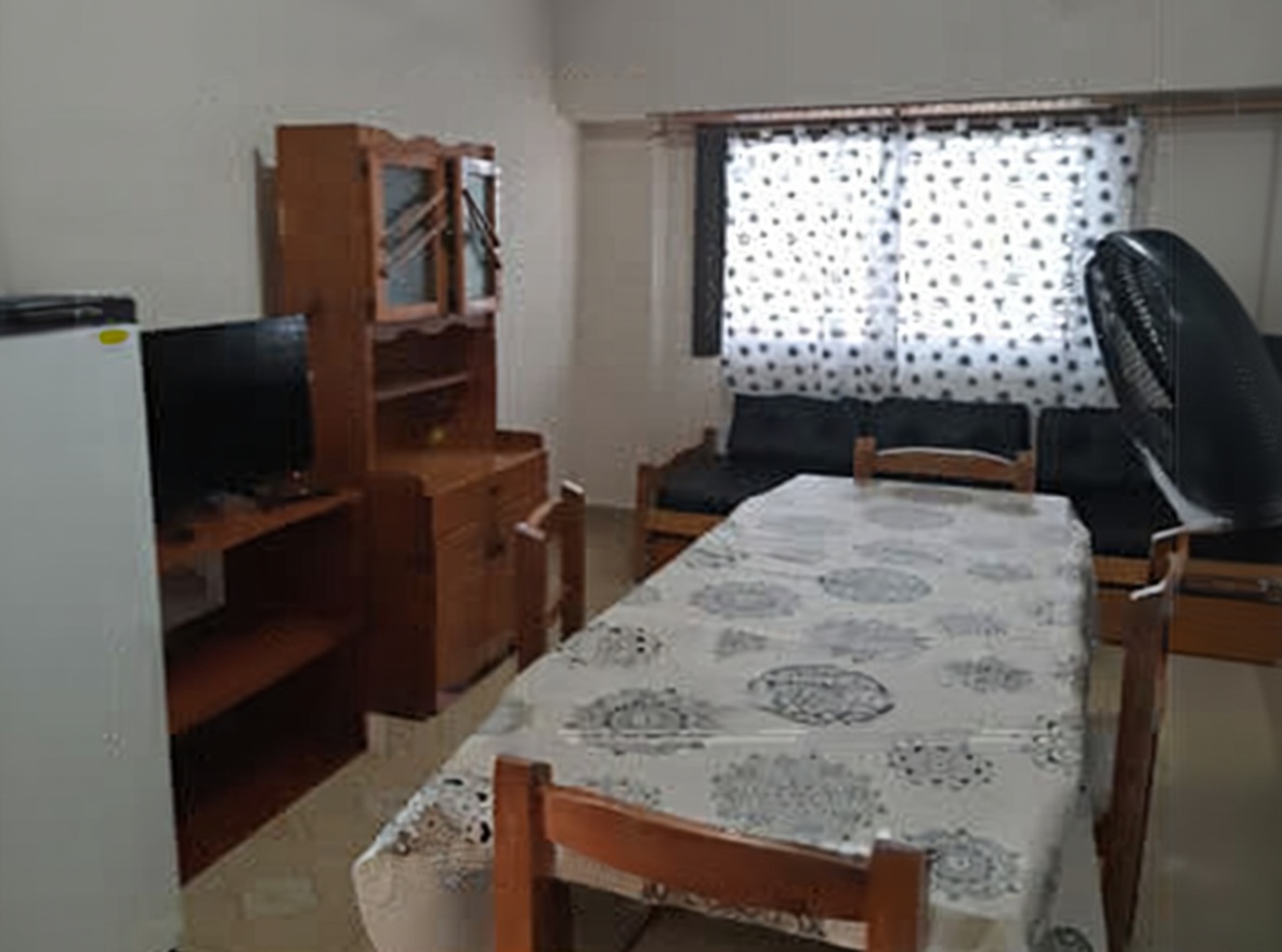 Departamentos sobre peatonal y a media cuadra del mar en Santa Teresita miniatura 2