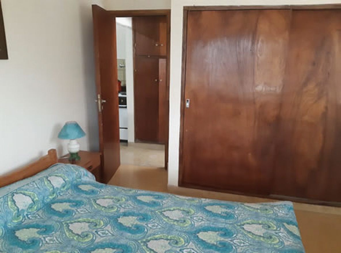 Departamentos sobre peatonal y a media cuadra del mar en Santa Teresita miniatura 3