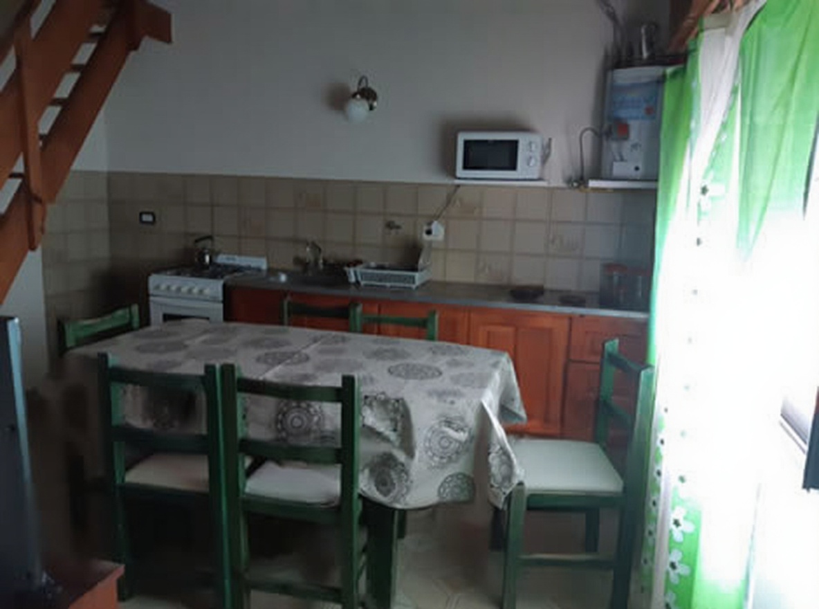 Departamentos sobre peatonal y a media cuadra del mar en Santa Teresita miniatura 5