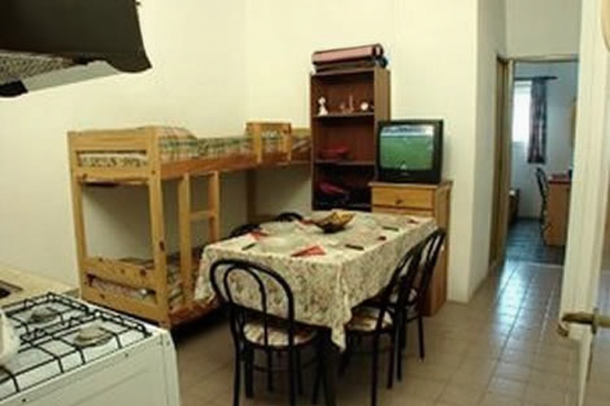 Departamentos con pileta y parrilla frente al mar en Santa Teresita miniatura 4