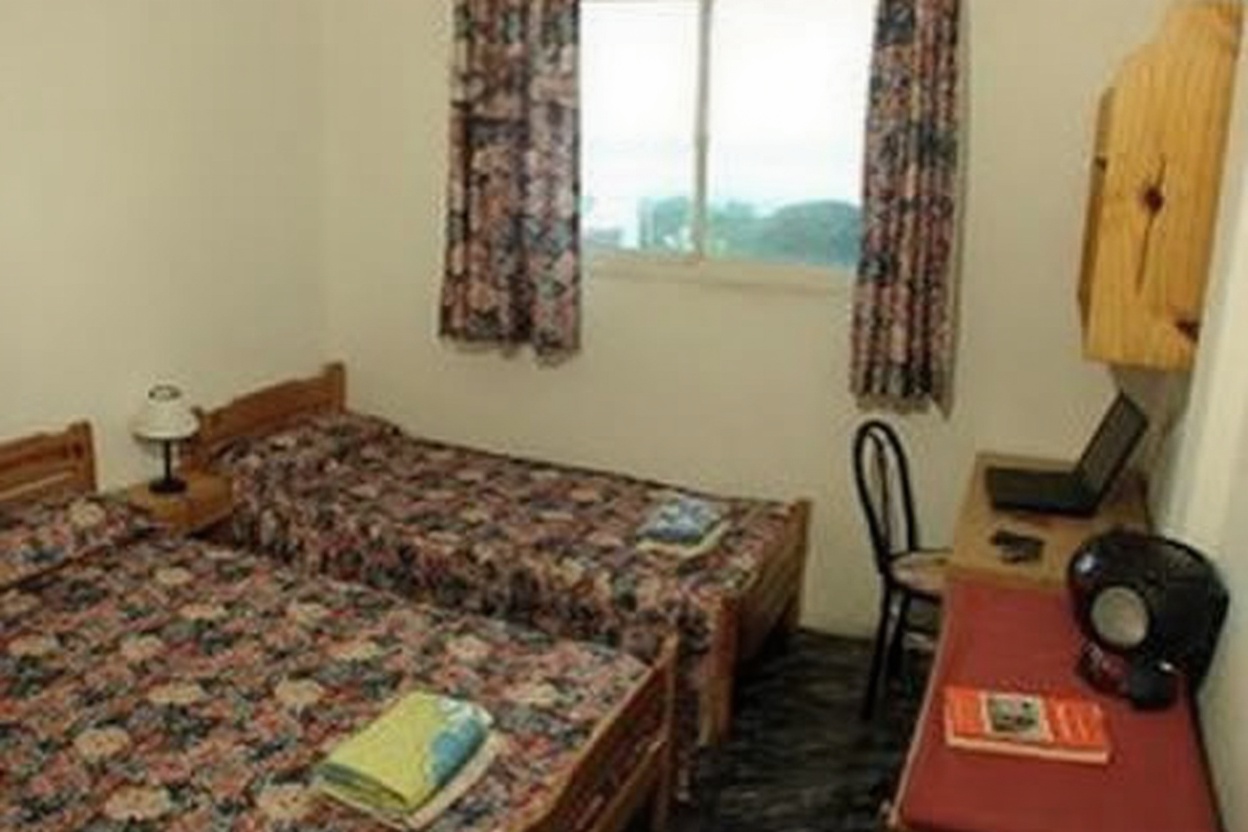 Departamentos con pileta y parrilla frente al mar en Santa Teresita miniatura 5