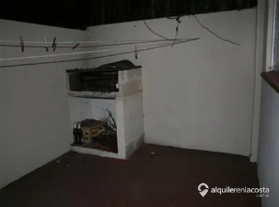 Departamentos con patio y parrilla a 150 metros del mar en Santa Teresita foto 4