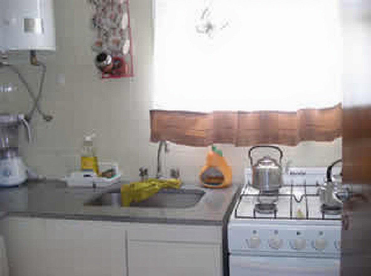 Departamentos con patio y parrilla a 150 metros del mar en Santa Teresita miniatura 7