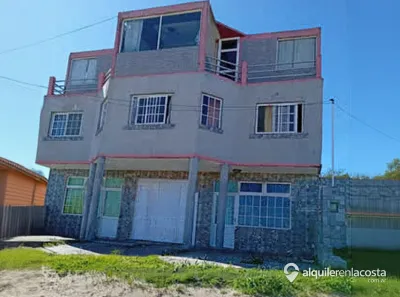 Departamentos con cochera y parrilla frente al mar en San Clemente del Tuyú