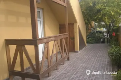Monoambiente con parque y parrilla a 100 metros del mar en Las Toninas foto 5