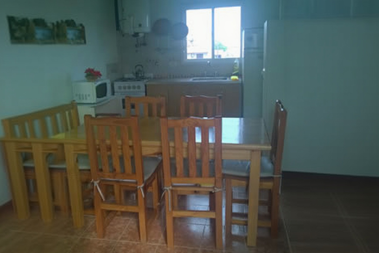 Monoambiente con parque y parrilla a 100 metros del mar en Las Toninas miniatura 12