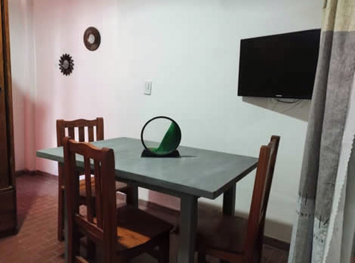 Monoambiente con WiFi a 100 metros del mar en Las Toninas miniatura 4