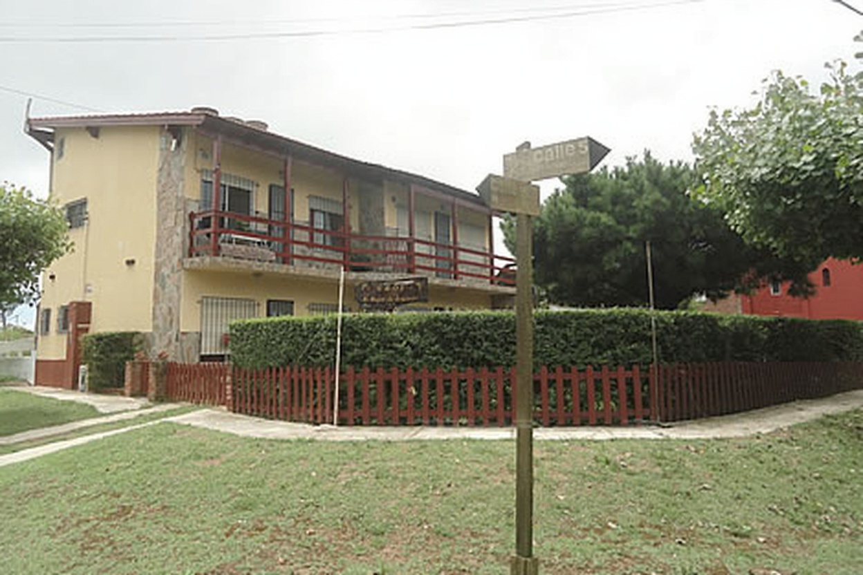 Departamentos a 200 metros del mar en Las Toninas miniatura 2