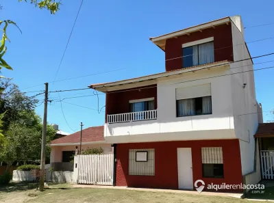 Dúplex con parrilla a 2 cuadras del mar en Las Toninas