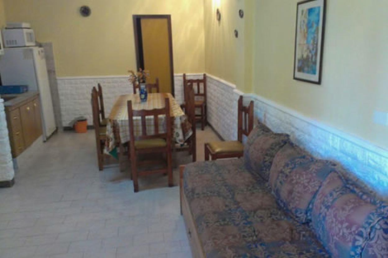 Dúplex con parrilla a 2 cuadras del mar en Las Toninas miniatura 3