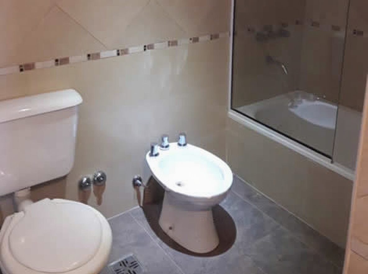 Departamentos con pileta y parrilla a 2 cuadras del mar en Santa Teresita miniatura 4