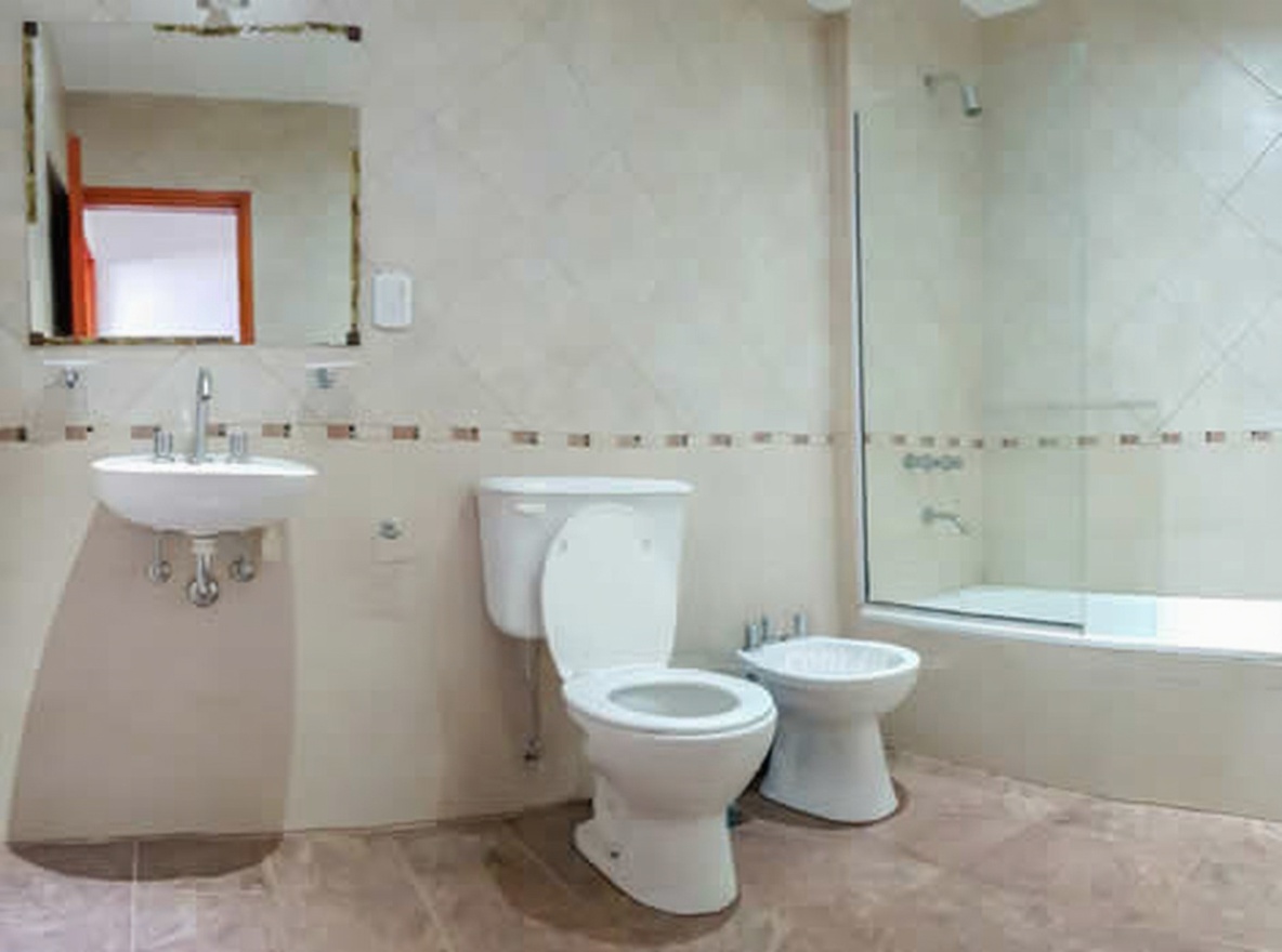 Departamentos con pileta y parrilla a 2 cuadras del mar en Santa Teresita miniatura 7