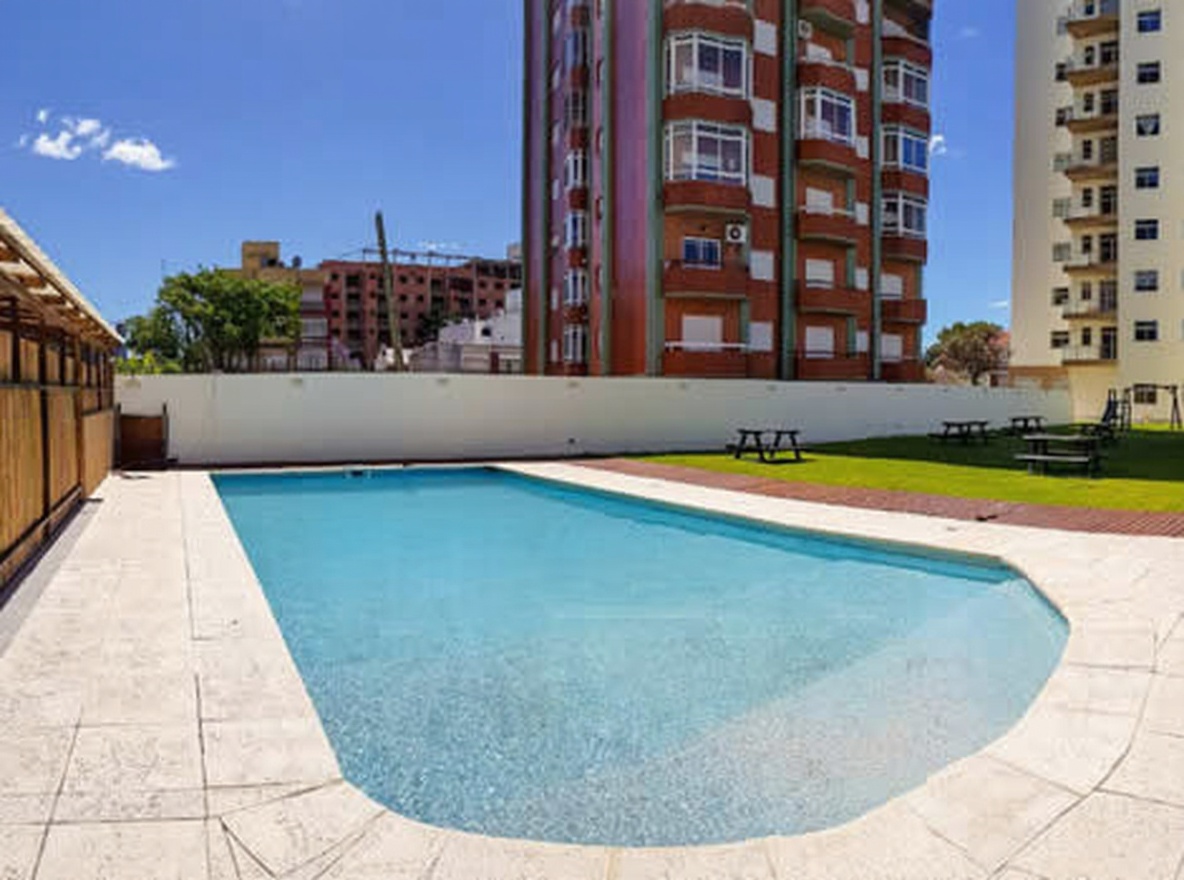 Departamentos con pileta y parrilla a 2 cuadras del mar en Santa Teresita miniatura 8