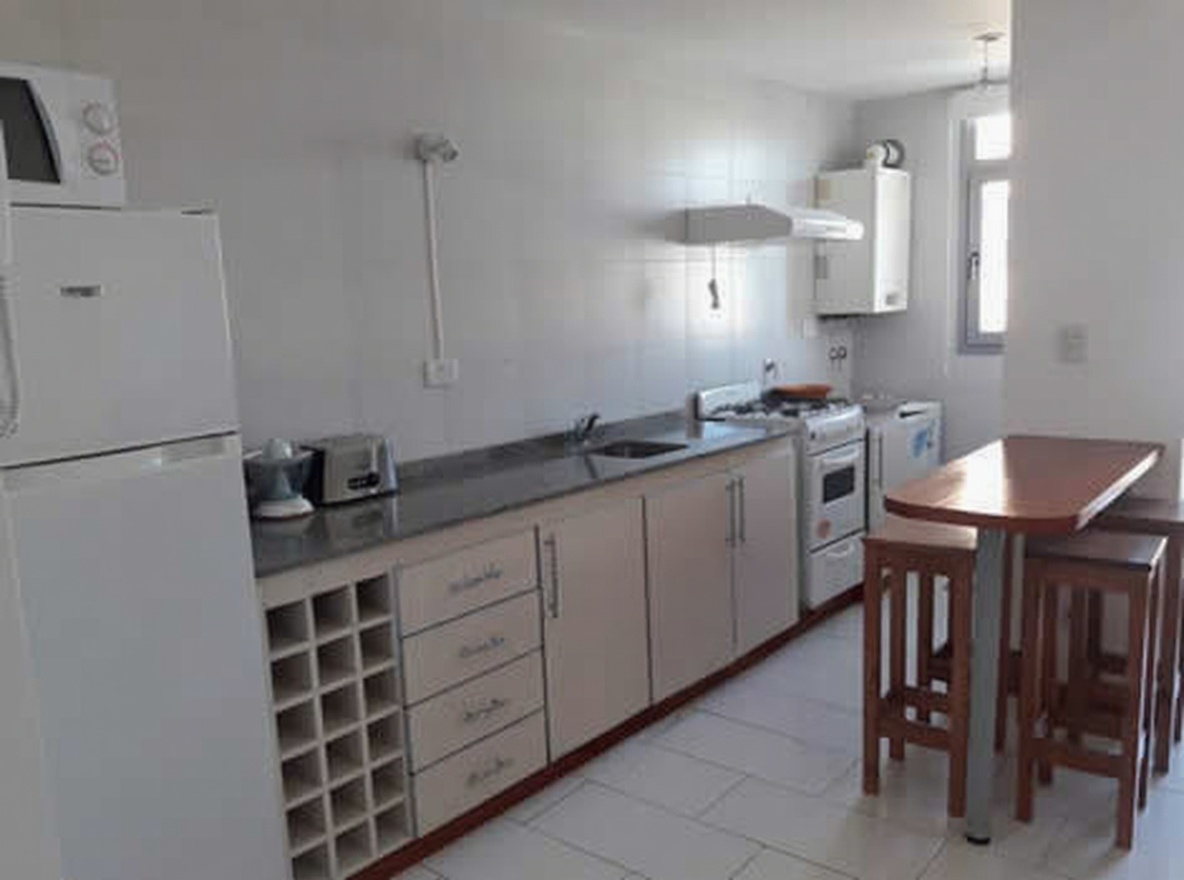 Departamentos con pileta y parrilla a 2 cuadras del mar en Santa Teresita miniatura 9