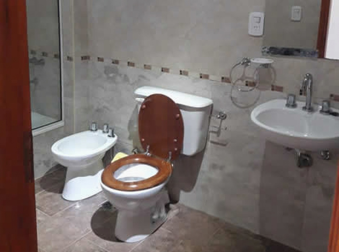 Departamentos con pileta y parrilla a 2 cuadras del mar en Santa Teresita miniatura 12