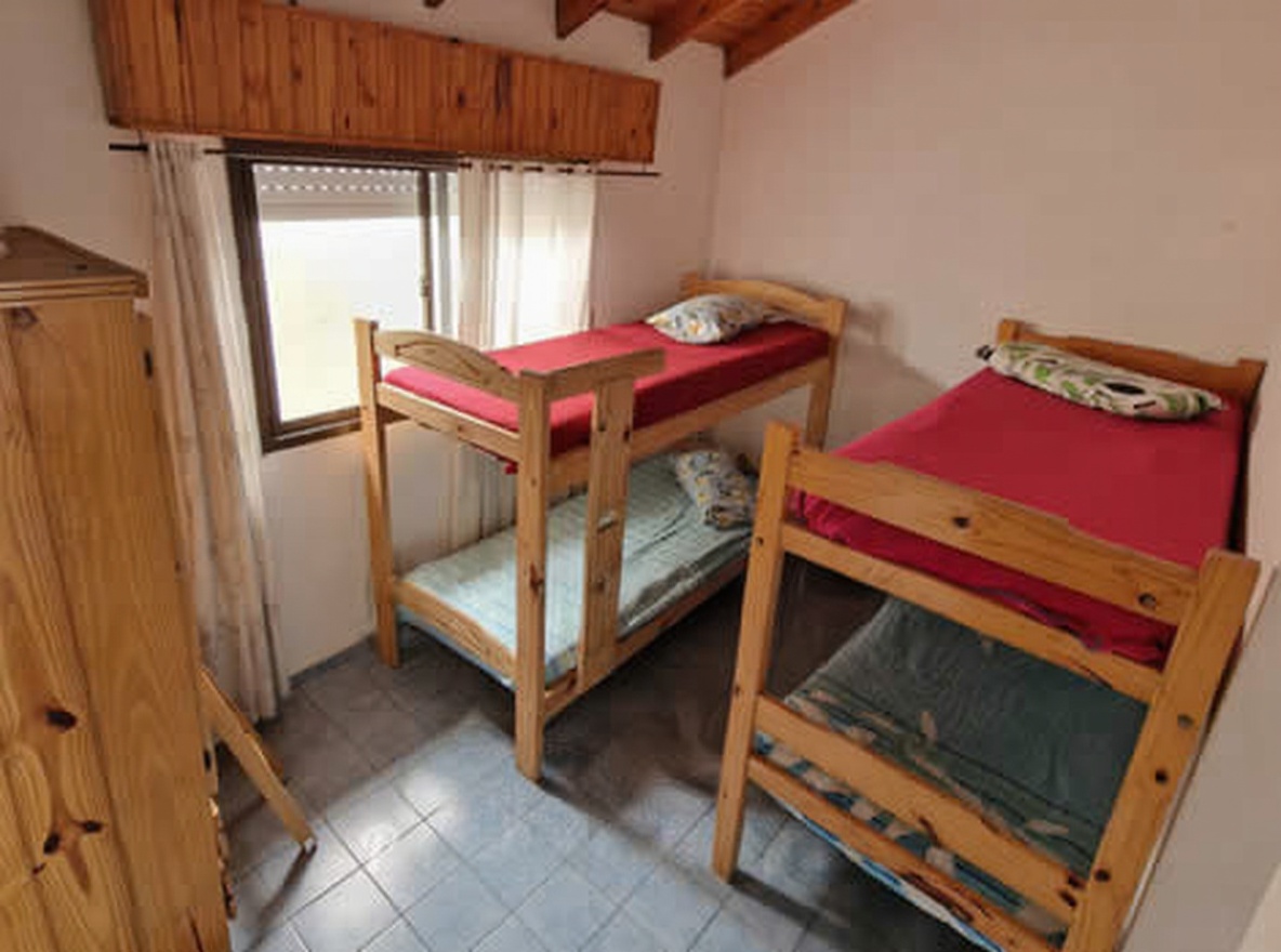 Departamentos a 300 metros del mar en Mar del Tuyú miniatura 4