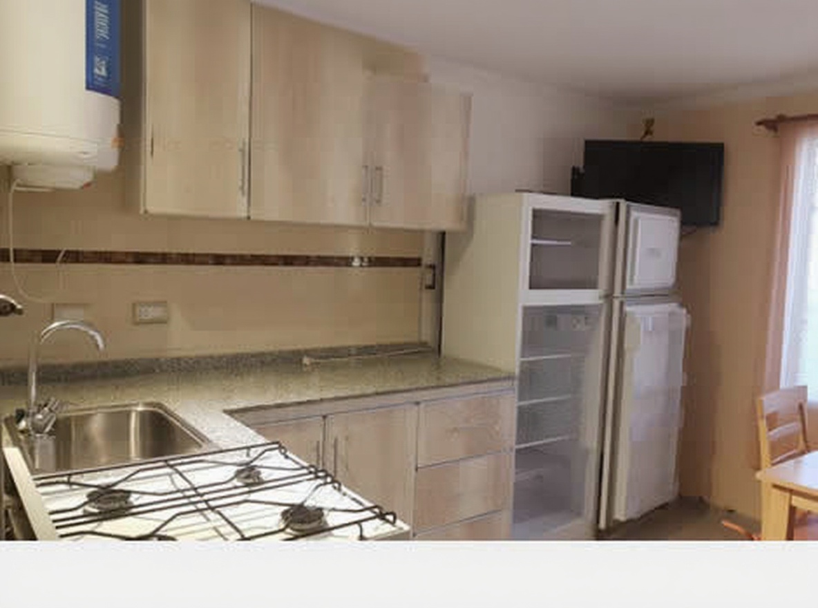 Departamentos para 3, 7 y 8 personas cerca del mar en Mar de Ajó miniatura 3