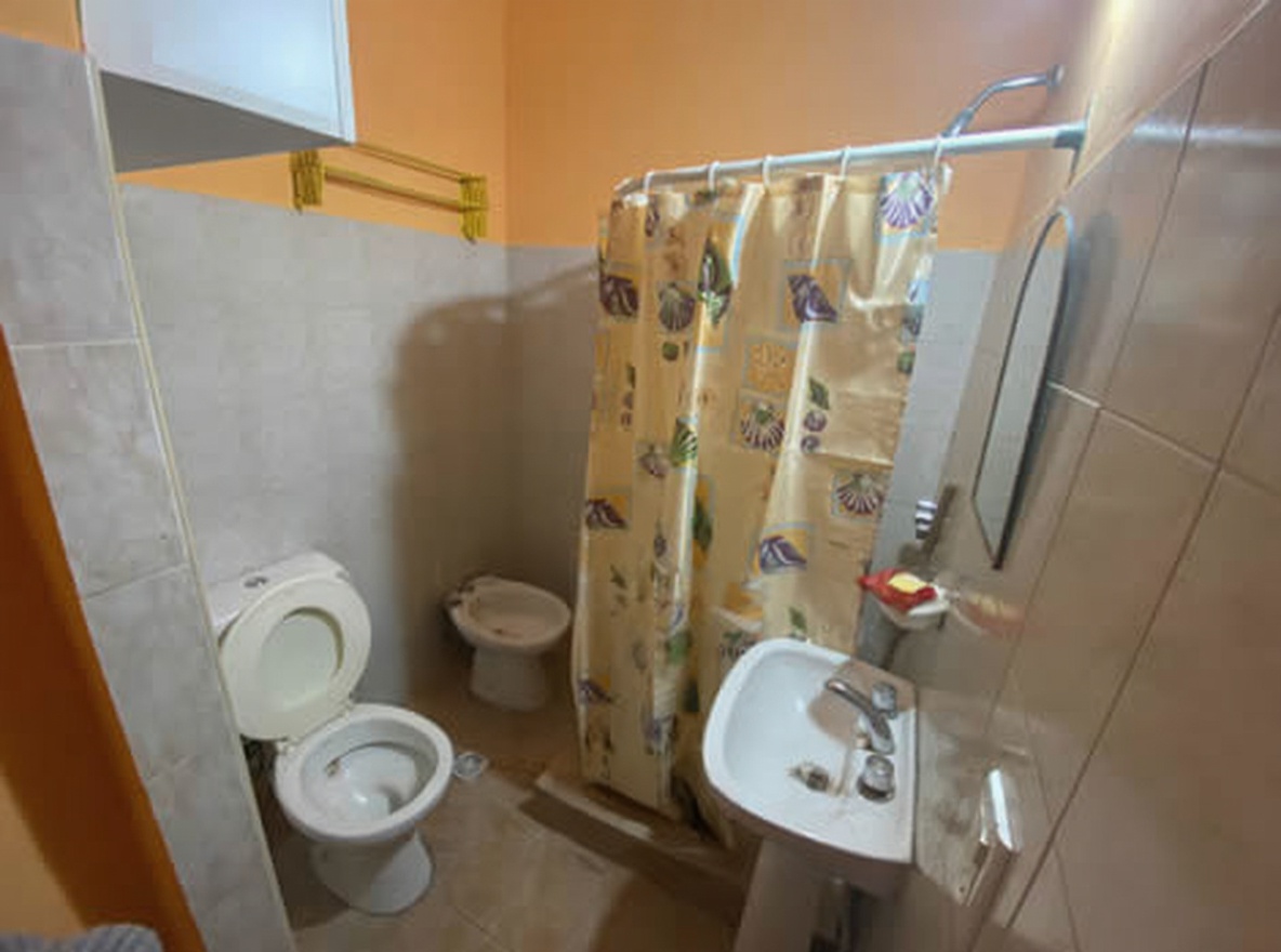 Departamentos para 4 personas con WiFi y patio en Mar de Ajó miniatura 4