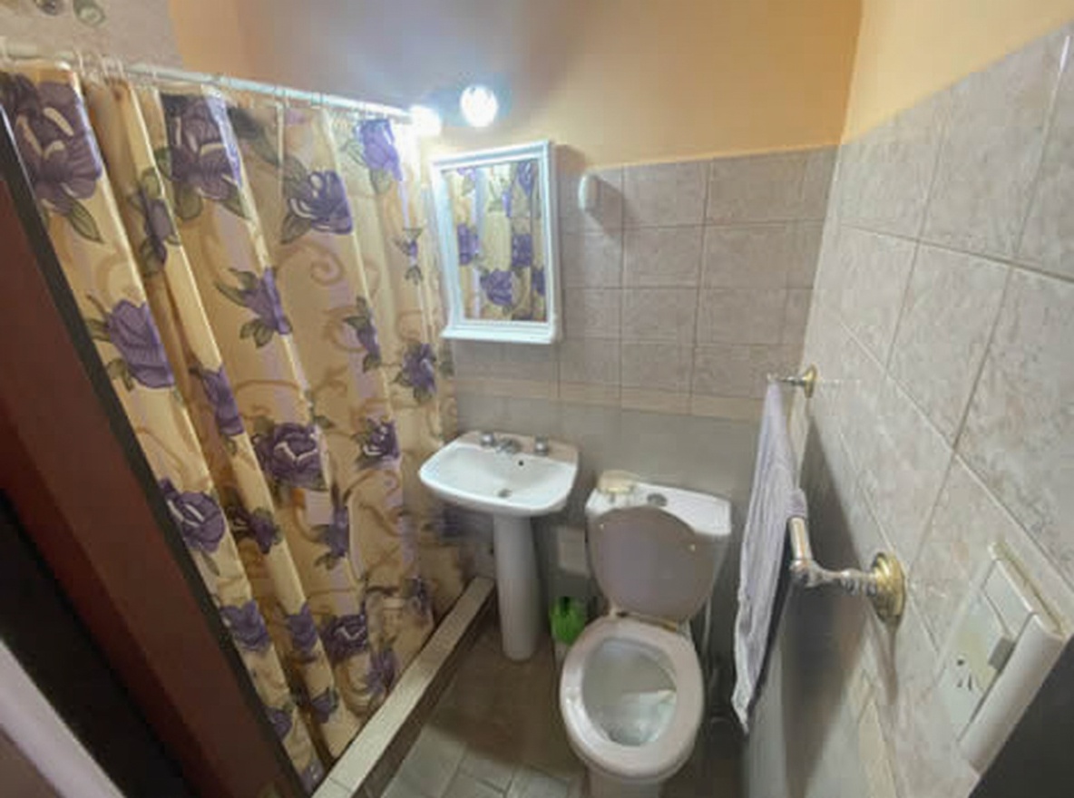 Departamentos para 4 personas con WiFi y patio en Mar de Ajó miniatura 7