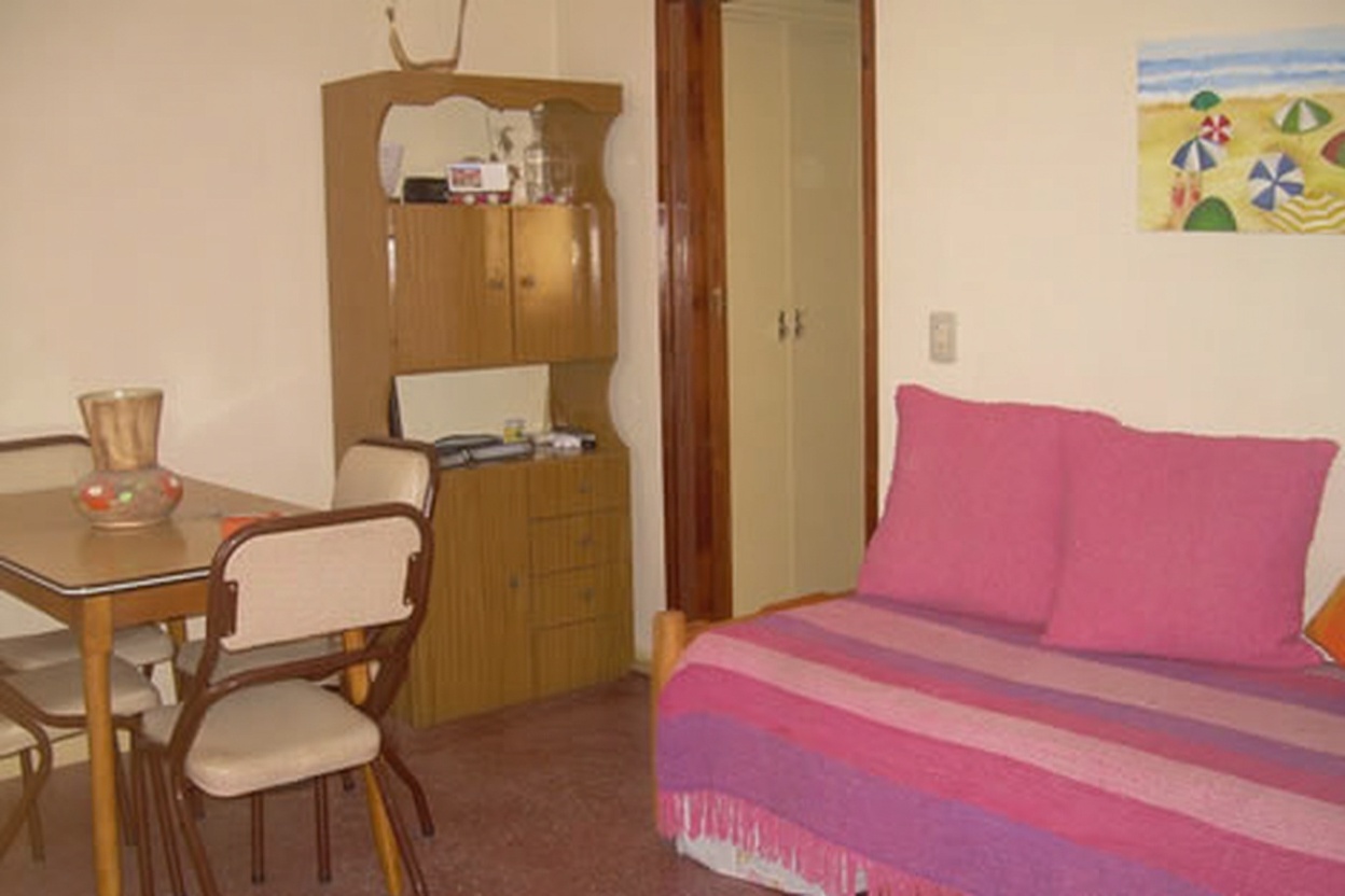 Departamentos a 180 metros del mar en San Clemente del Tuyú miniatura 3