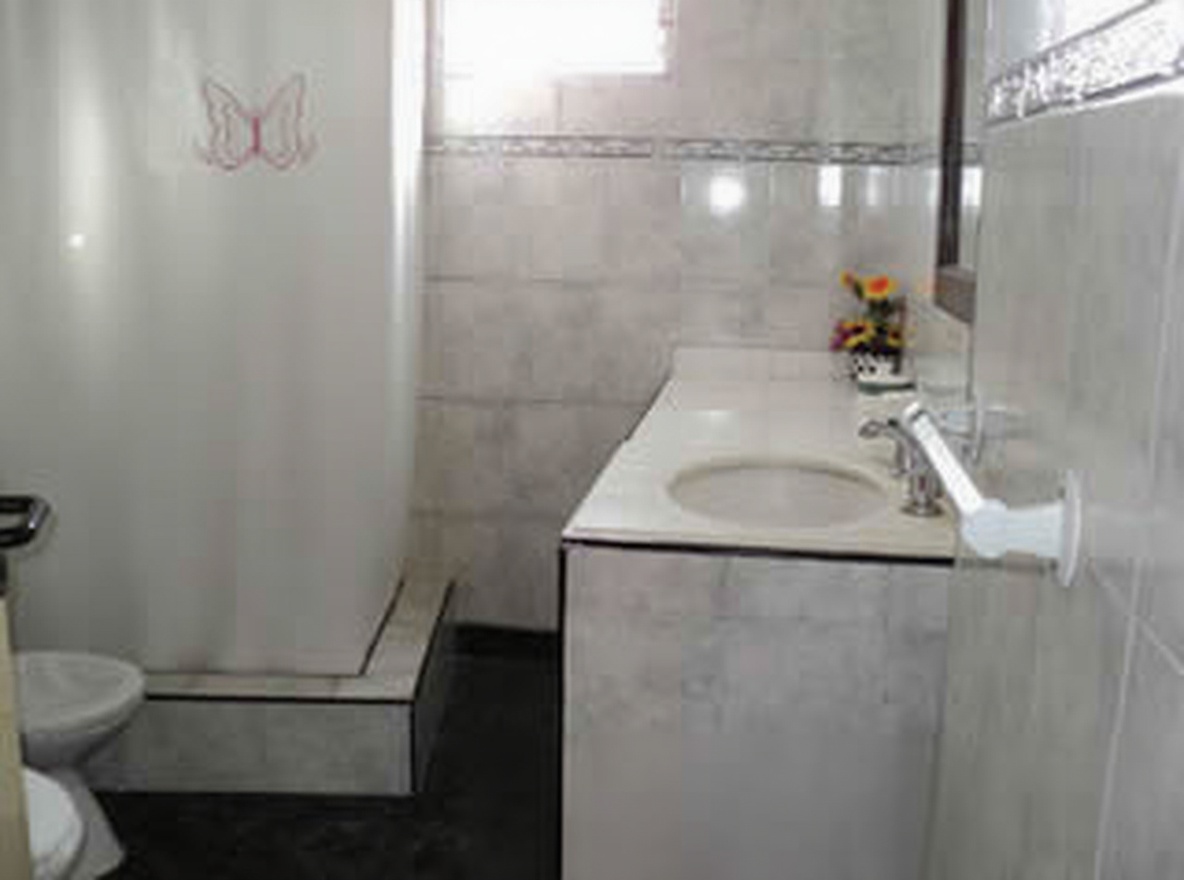 Departamentos a 50 metros del mar en San Clemente del Tuyú miniatura 12