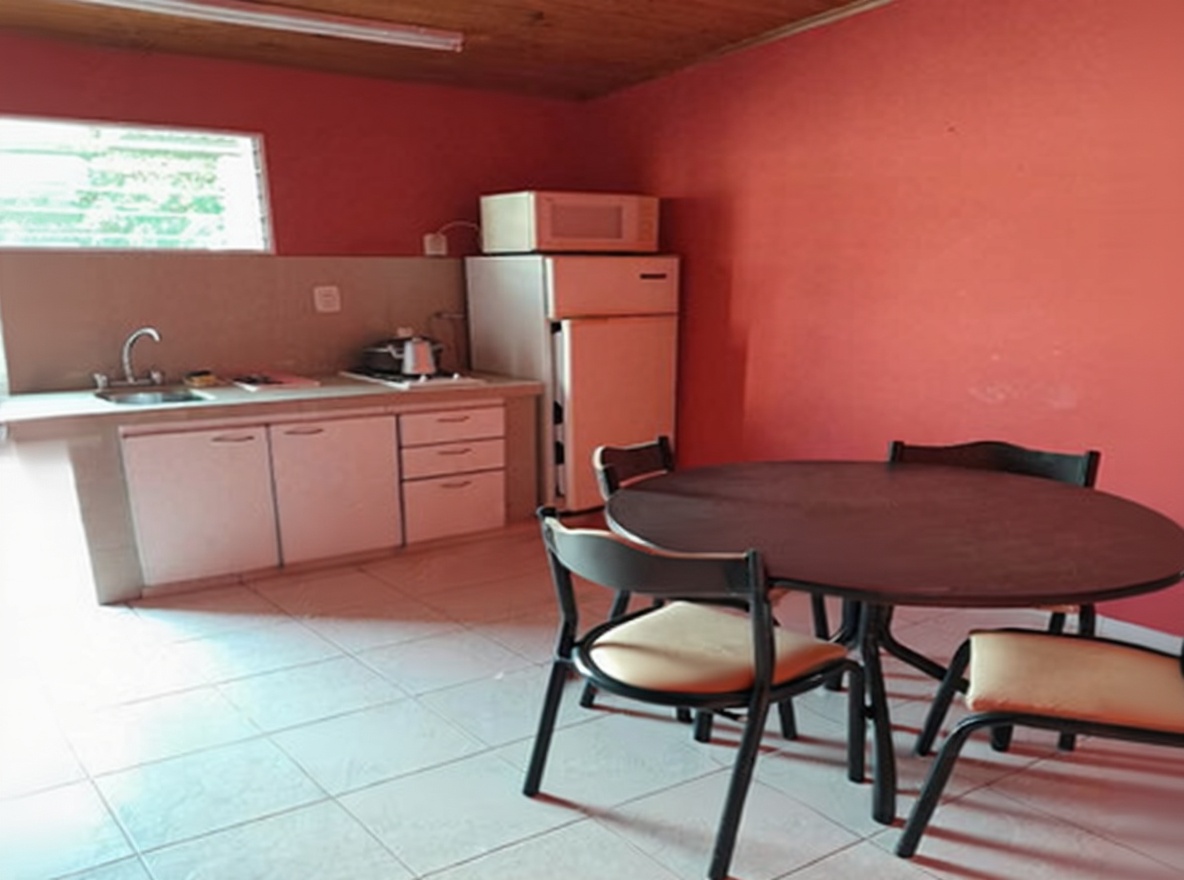 Departamentos con patio y parrilla a 150 metros del mar en Mar del Tuyú miniatura 2