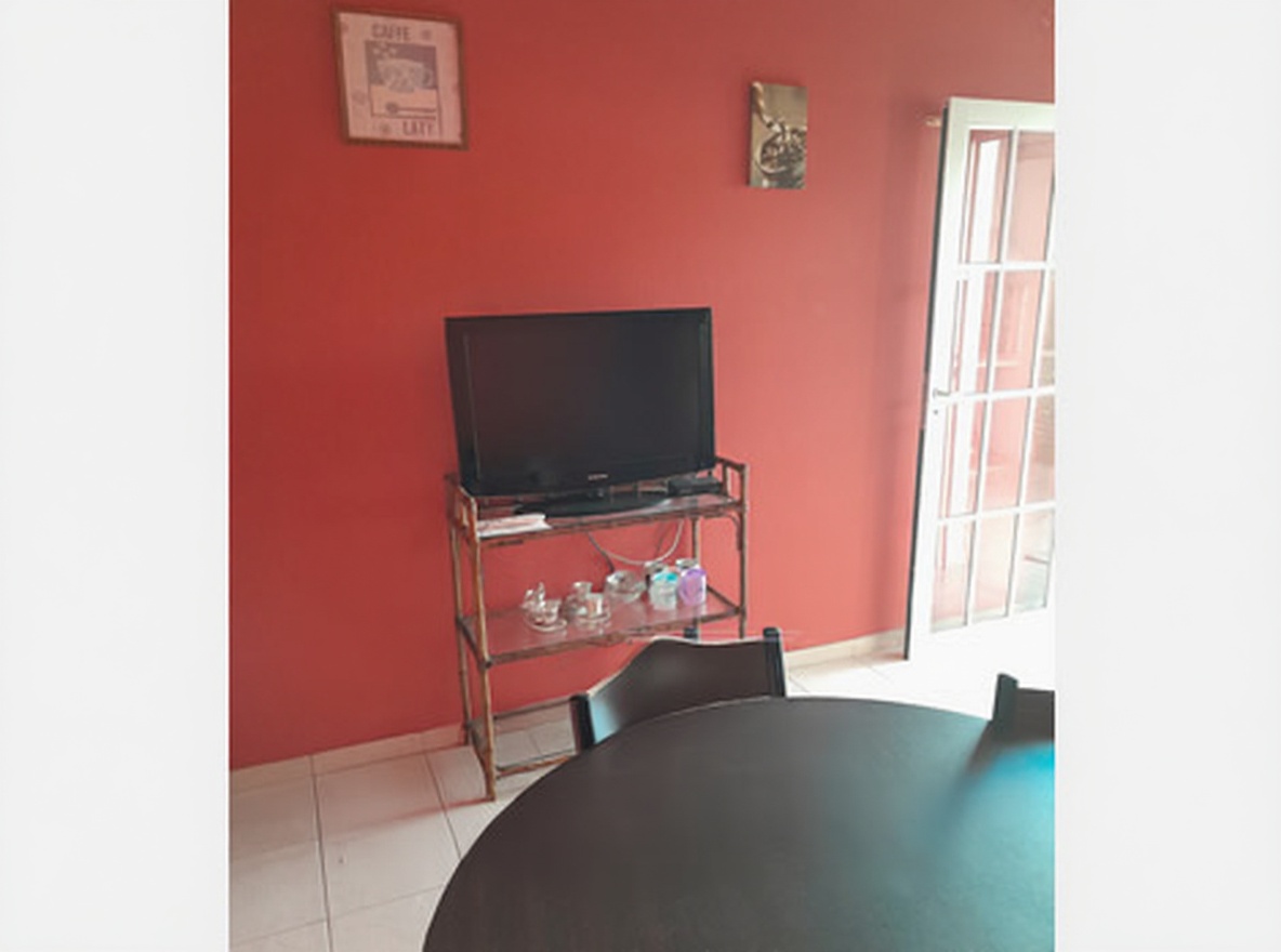 Departamentos con patio y parrilla a 150 metros del mar en Mar del Tuyú miniatura 3