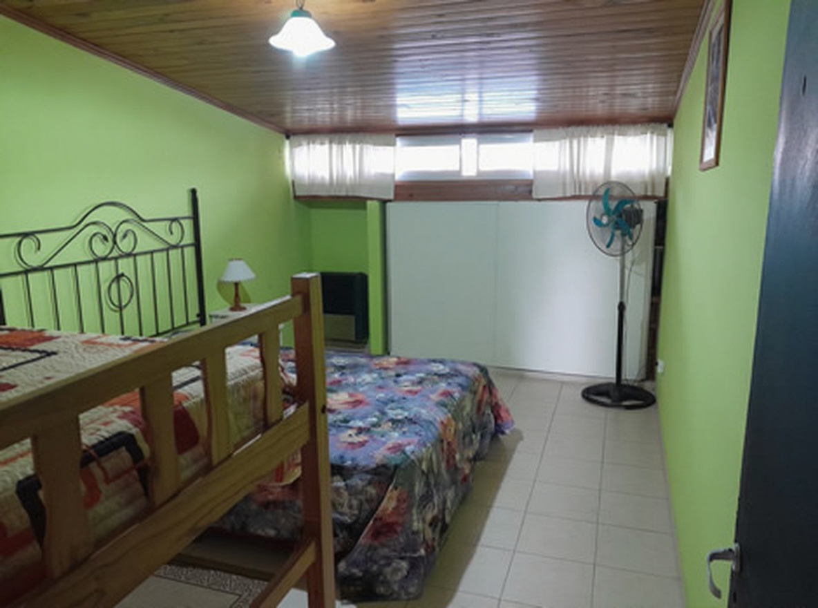 Departamentos con patio y parrilla a 150 metros del mar en Mar del Tuyú miniatura 5