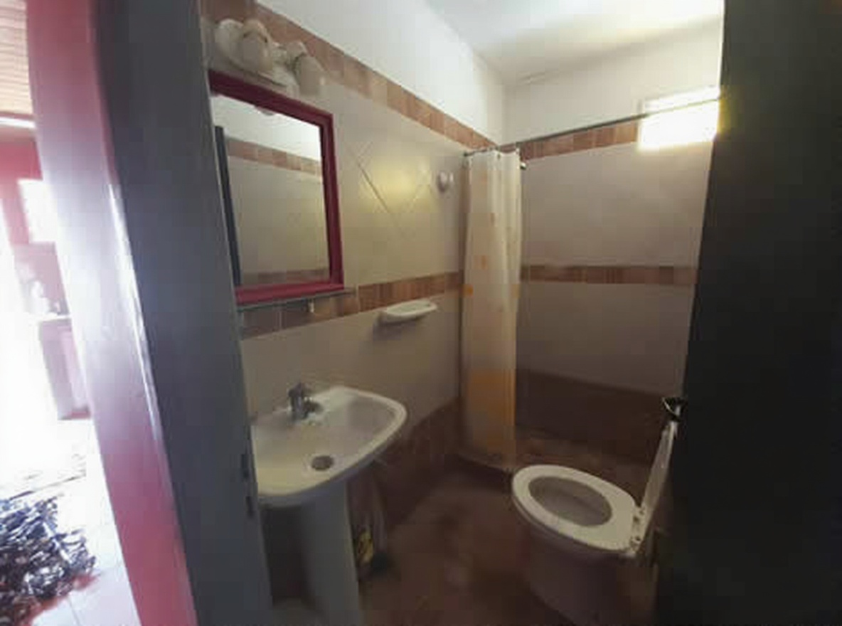 Departamentos con patio y parrilla a 150 metros del mar en Mar del Tuyú miniatura 8