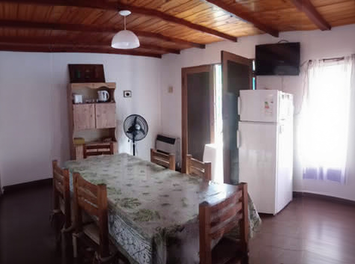 Departamentos para 4 y 6 personas en zona centro de Mar de Ajó miniatura 4