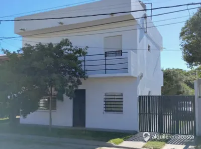 Departamentos con parque y parrilla a 200 metros del mar en Las Toninas