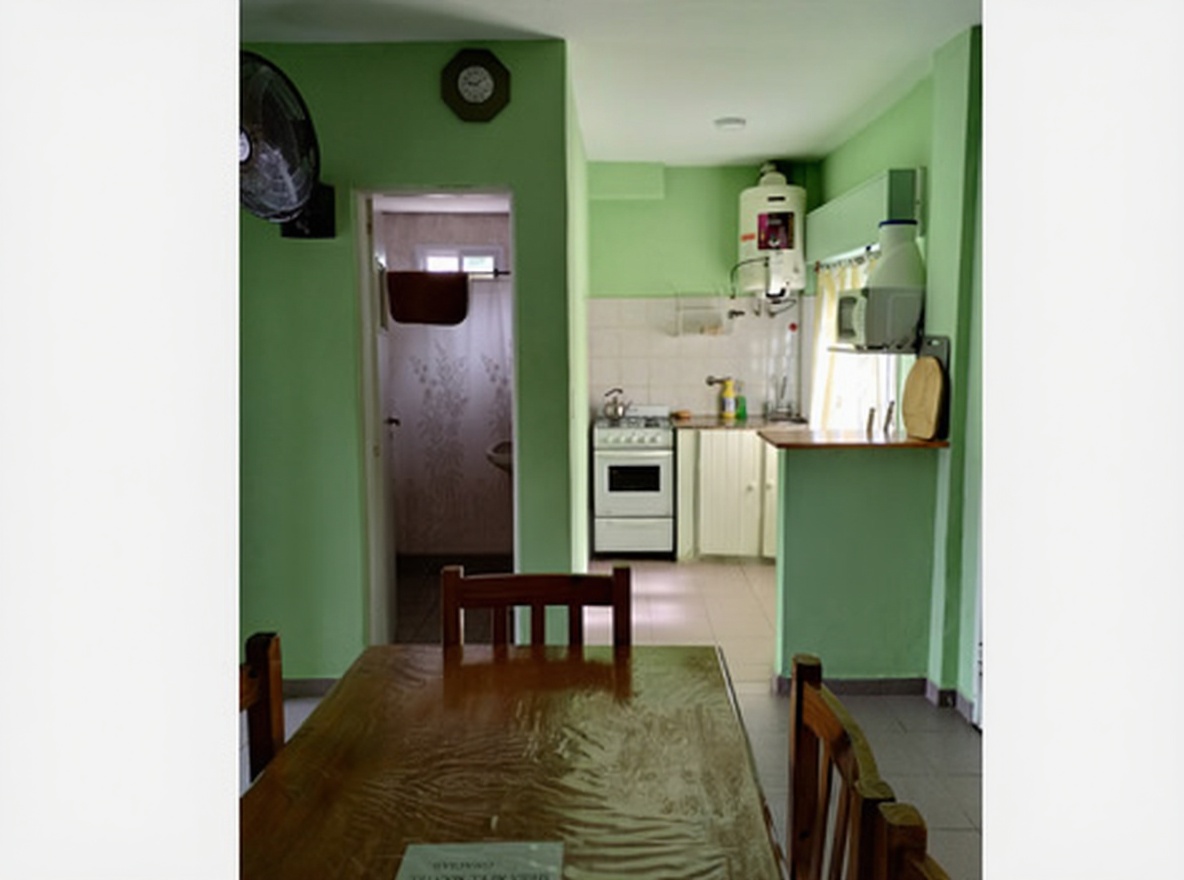 Departamentos con parque y parrilla a 200 metros del mar en Las Toninas miniatura 3