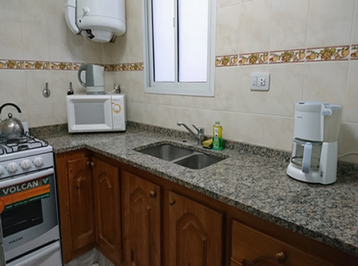 Departamentos con patio y parrilla frente al mar en Lucila del Mar miniatura 8