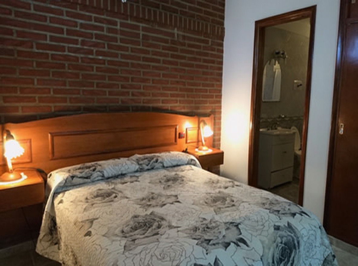 Departamentos con patio y parrilla frente al mar en Lucila del Mar miniatura 10