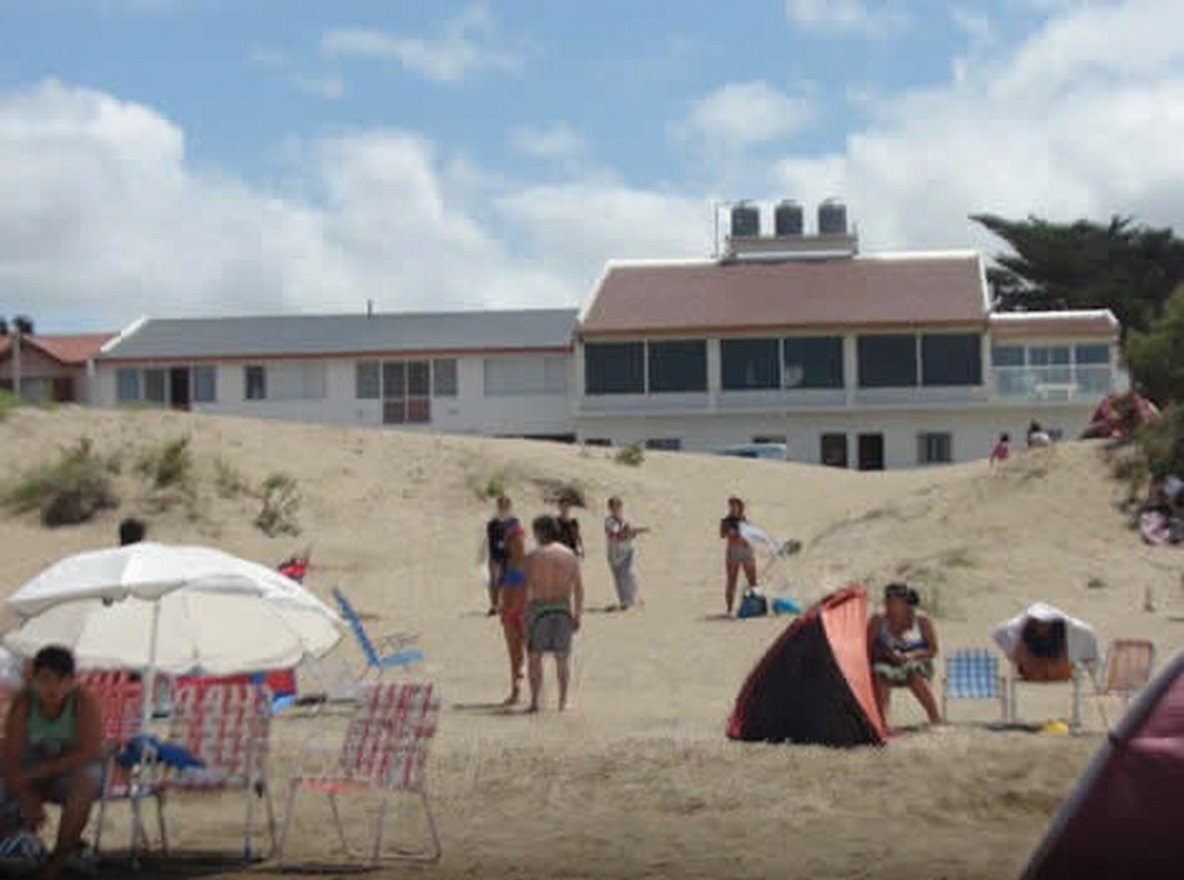 Dúplex con WiFi frente al mar en Mar del Tuyú miniatura 8