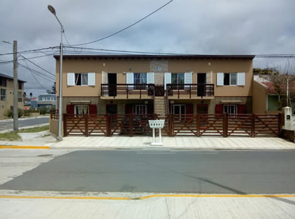 Cabaña con pileta y parrilla frente al mar en Mar del Tuyú