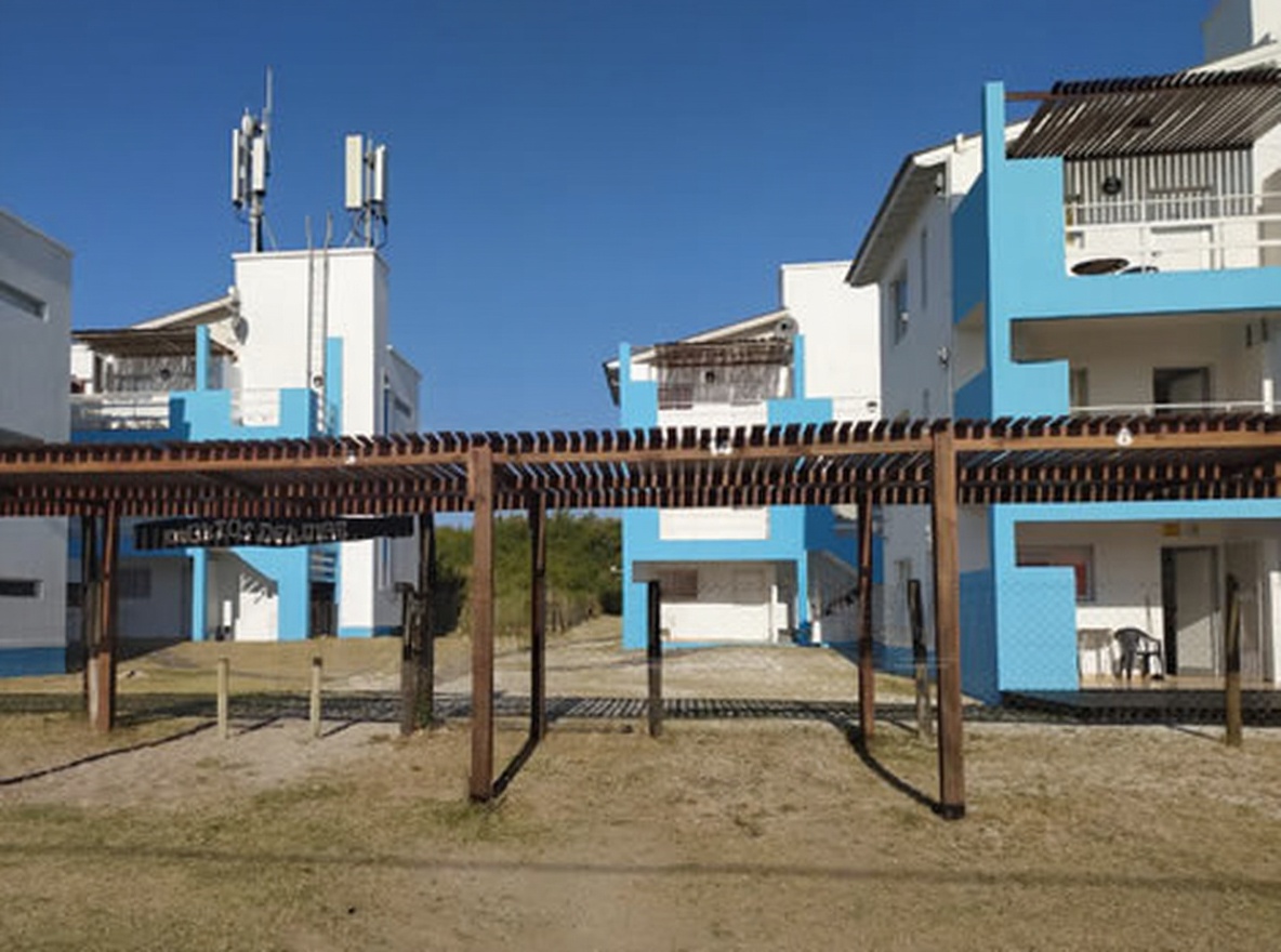 Departamentos con cochera y parrilla en San Clemente del Tuyú