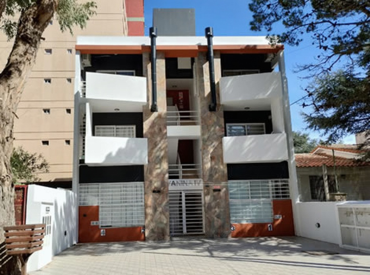 Dúplex con parque y parrilla a 2 cuadras del mar en San Bernardo