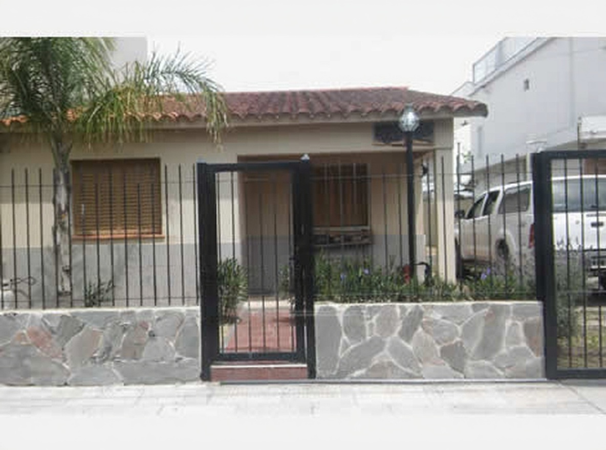 Casa con parrilla en Santa Teresita