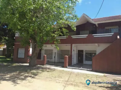 Departamento con parrilla a 2 cuadras del mar en Mar del Tuyú