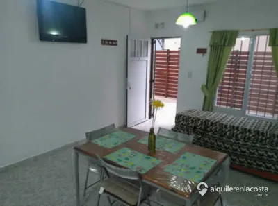 Departamento con patio y parrilla a 130 metros del mar en Mar del Tuyú foto 5