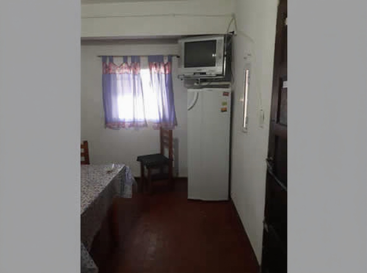 Departamento con WiFi a 200 metros del mar en Mar del Tuyú miniatura 2