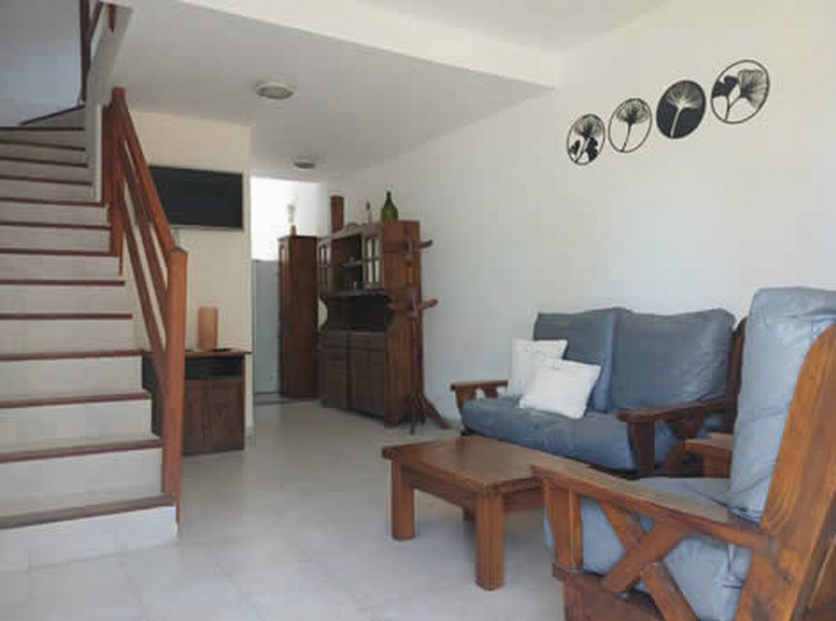 Departamento con pileta y parrilla frente al mar en Costa del Este miniatura 2