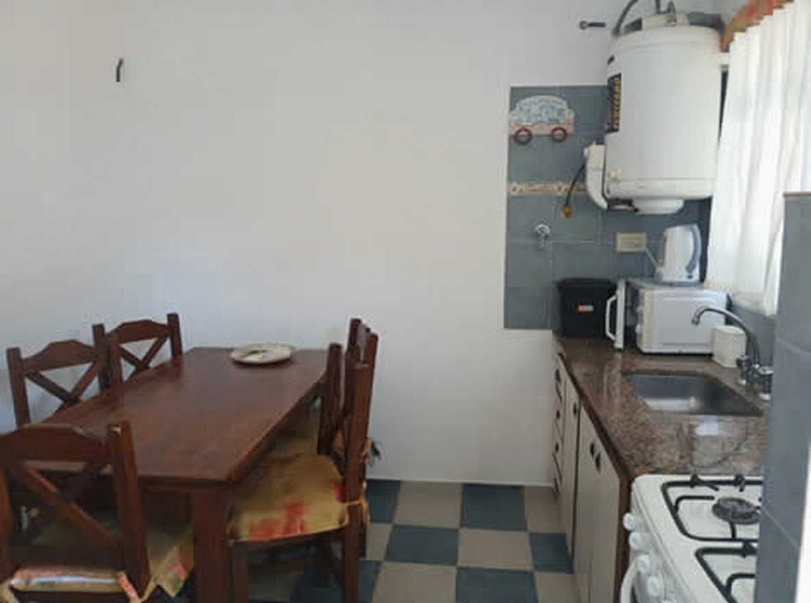 Departamento con pileta y parrilla frente al mar en Costa del Este miniatura 3