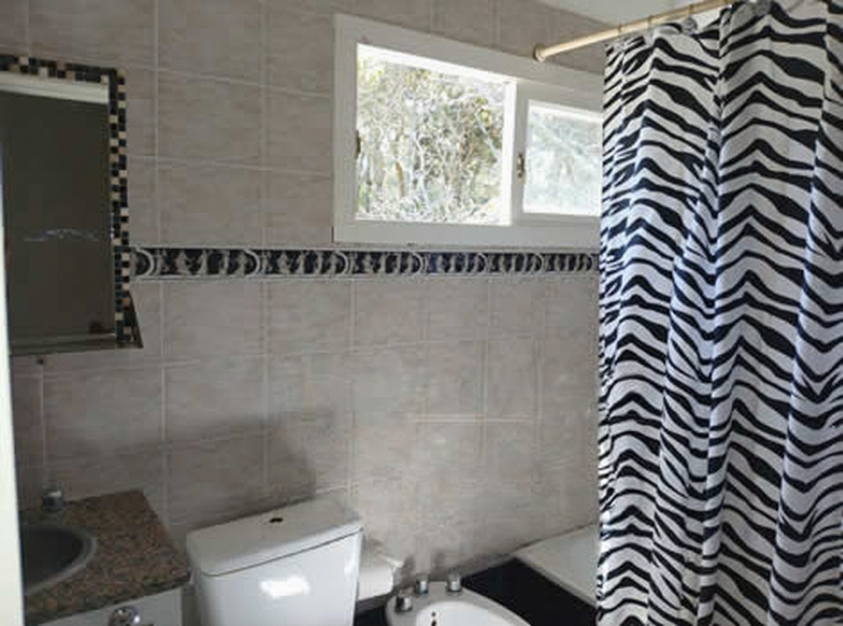 Departamento con pileta y parrilla frente al mar en Costa del Este miniatura 6